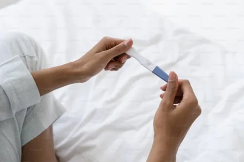 希腊不婚代孕：完整指南：资格、费用、流程与风险核对